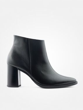 New Paul Green Winn Bootie Black Leather Sz 10